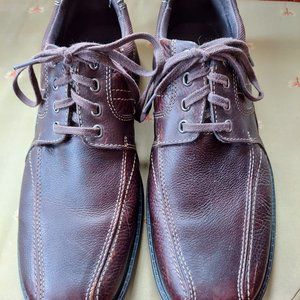 Clarks brown leather Derby shoes